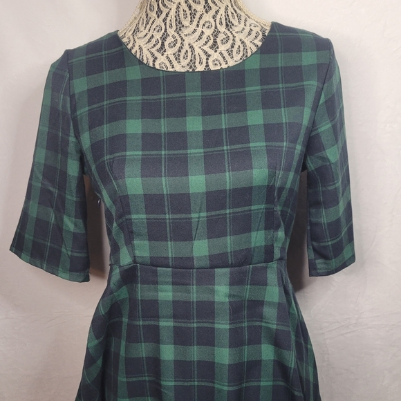 Green Plaid Three Quarters Sleeve Mini Dress - Picture 2 of 7